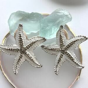 Vintage 1980 Silver Tone & White Large Starfish Nautical Clip On Earrings